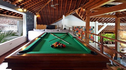 Villa B Billiard