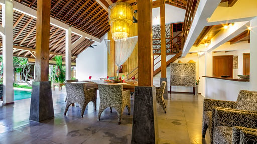 Villa B Dining area