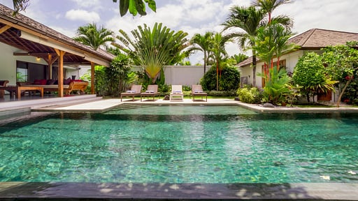 Villa B Swimming pool