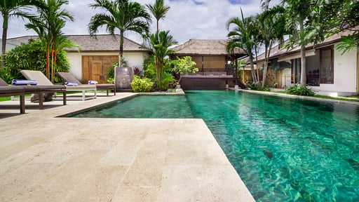 Villa B Swimming pool