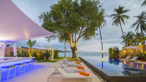 Villa Baan Amandeha Swimming pool