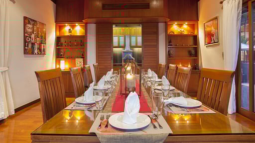 Villa Baan Bon Khao Dining area