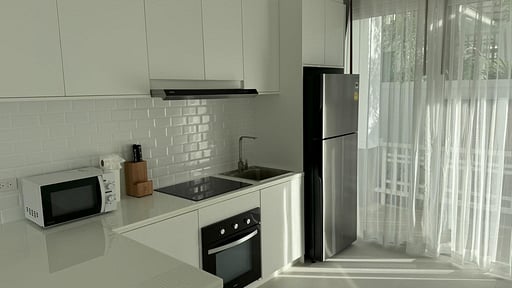 Villa Baan Chaba Кухня