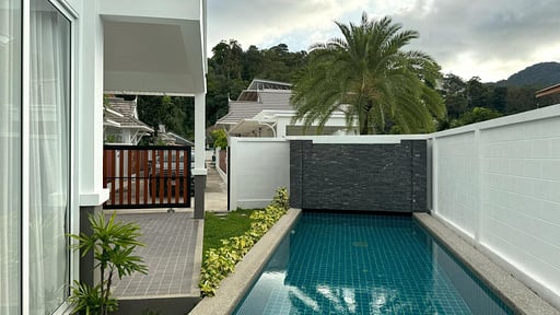 Villa Baan Chaba Бассейн