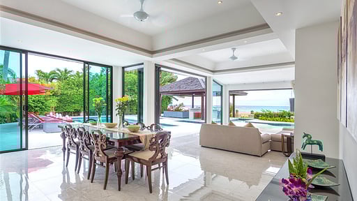Villa Baan Flora Dining area