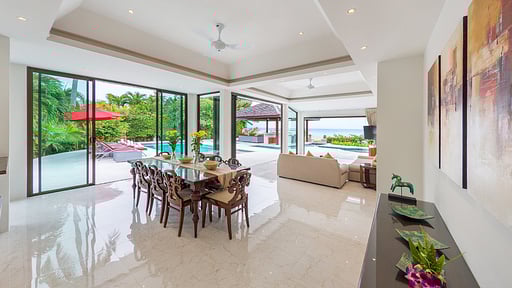 Villa Baan Flora Dining area