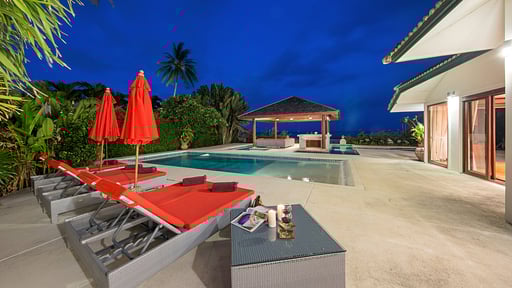 Villa Baan Flora Swimming pool