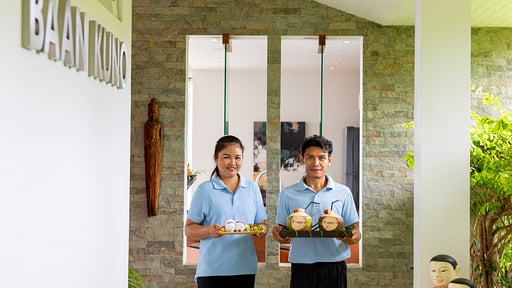 Villa Baan Kuno Villa staff