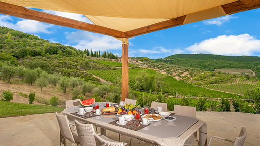 Villa Bacci Dining area