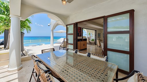 Villa Bahari Dining area