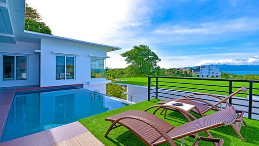 Villa Baitang Schwimmbad