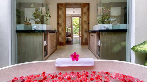 Villa Bakung Bedroom 1