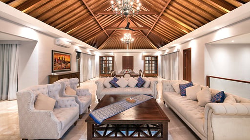 Villa Bale Agung Salón