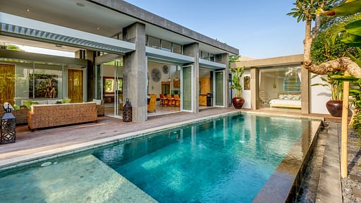 Villa Bambu Aramanis Kolam renang