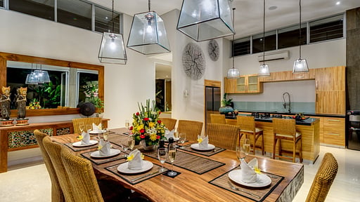 Villa Bambu Aramanis Area makan