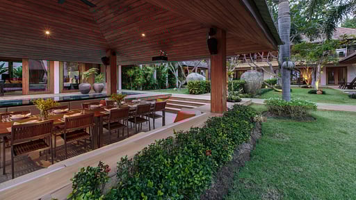 Villa Ban Mekkala Dining area 2