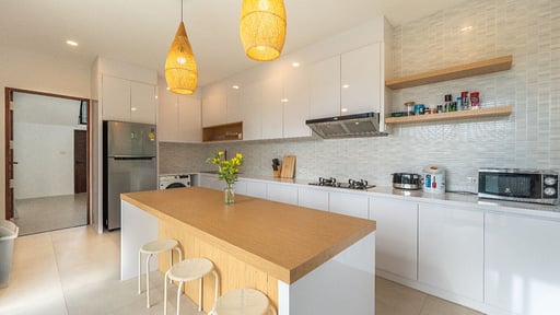 V212 Bandon Villa Kitchen