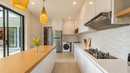 V212 Bandon Villa Kitchen