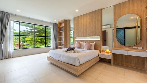 V212 Bandon Villa Bedroom 1