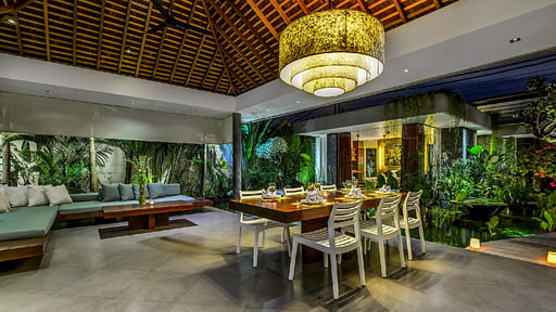 Villa Banyu Dining area