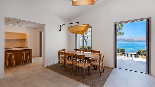 Villa Barcares Dining area
