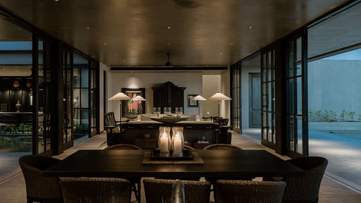 Villa Bari Dining area