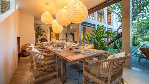 Villa Barong Dining area
