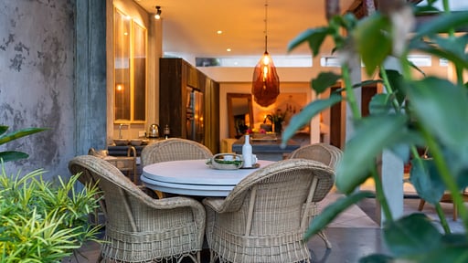 Villa Barong Dining area