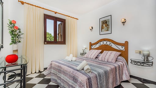 Villa Barrett Bedroom 1