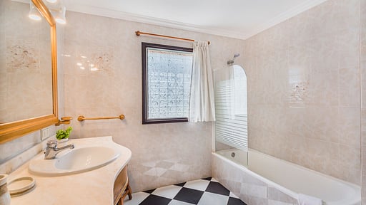 Villa Barrett Bedroom 3