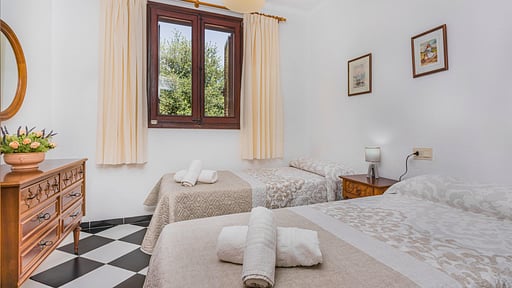 Villa Barrett Bedroom 4