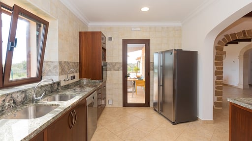 Villa Bassa Кухня