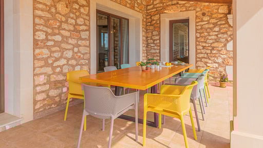 Villa Bassa Обеденная зона