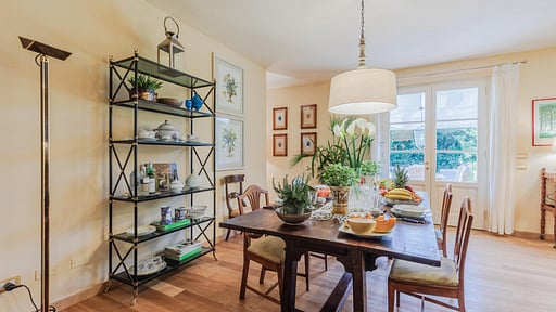 Bassotta Cottage Dining area
