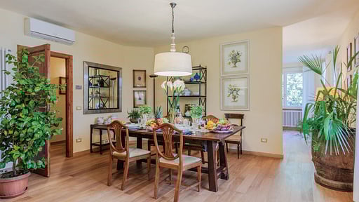 Bassotta Cottage Dining area