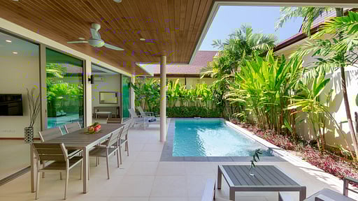 Villa Batam Dining area