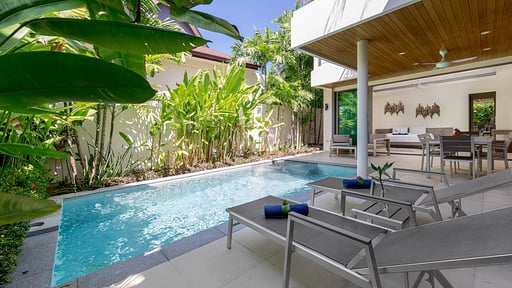 Villa Batam Swimming pool