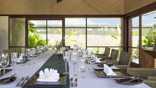 Villa Bayu Gita Beachfront Dining area