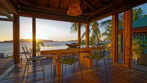 Villa Bayugita Dining area