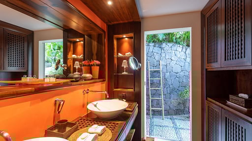 Villa Bayugita Bedroom 1