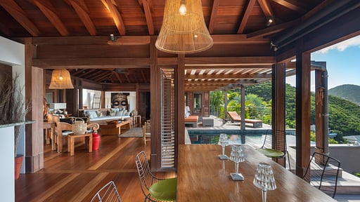 Villa Bayugita Dining area