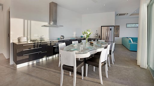 Villa Beach Haven Dining area