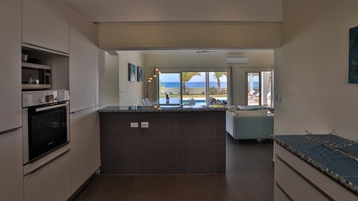 Villa Beach Secrets Cuisine