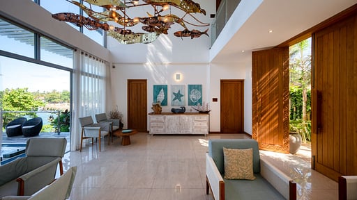 Villa Beacon By The Bay Living room 