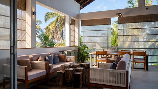 Villa Beacon By The Bay Living room 