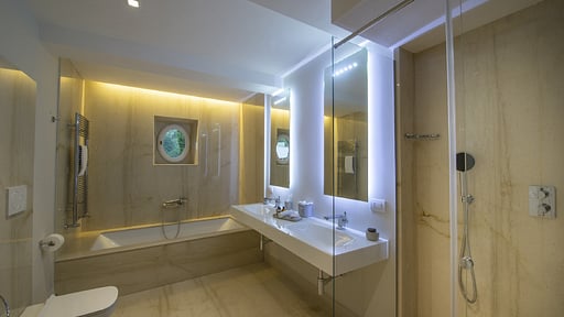 Villa Bellaflore Bedroom 6