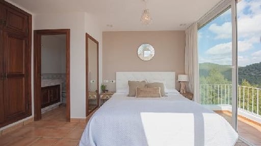 Villa Bellavieztra Bedroom 4