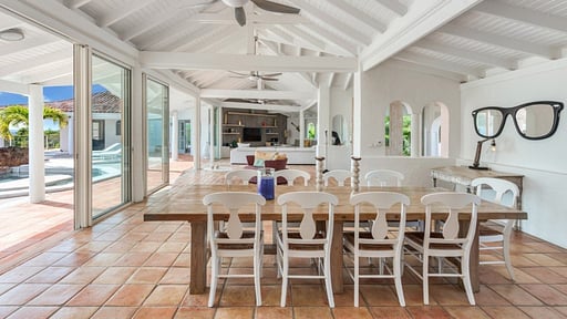 Villa Belle Fontaine Dining area