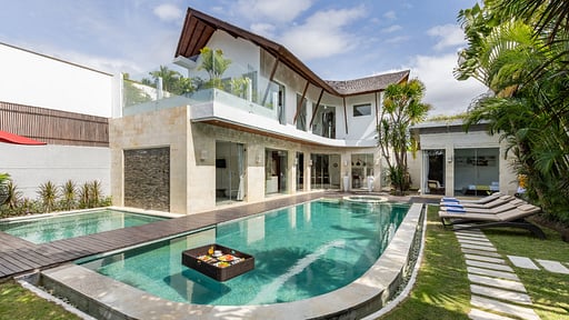 Villa Belle Swimming pool