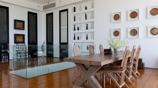 Villa Belle Dining area